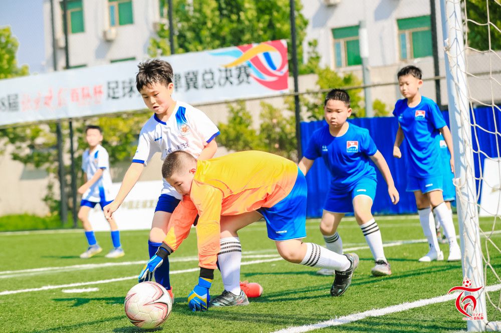 据统计，利物浦本赛季在落后的情况下拿到19分，英超第一，10次落后只输了1场，其余比赛5胜4平。